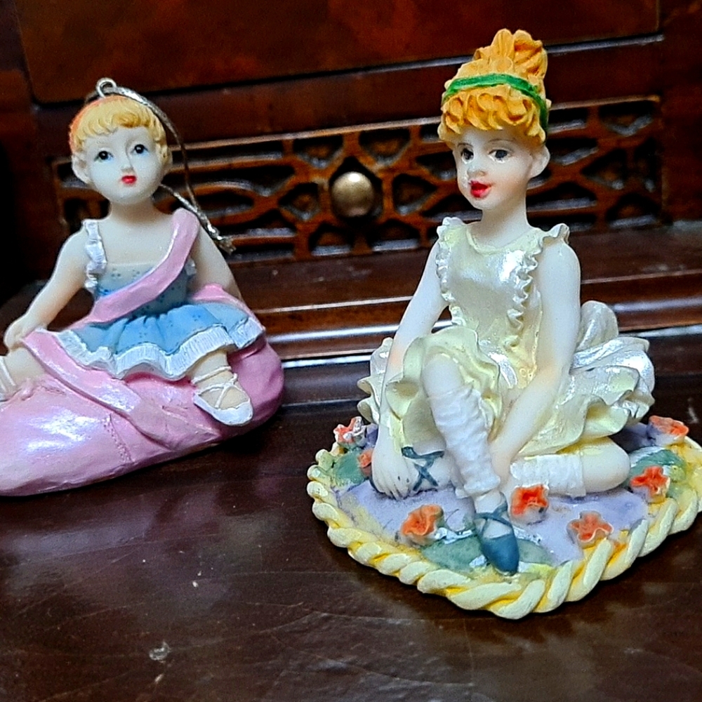 Vintage Decorative Ballet girls